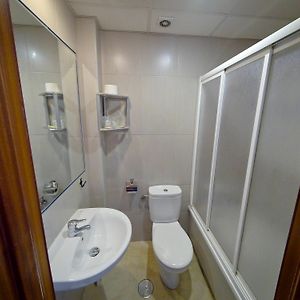 Private Bathroom Single Room